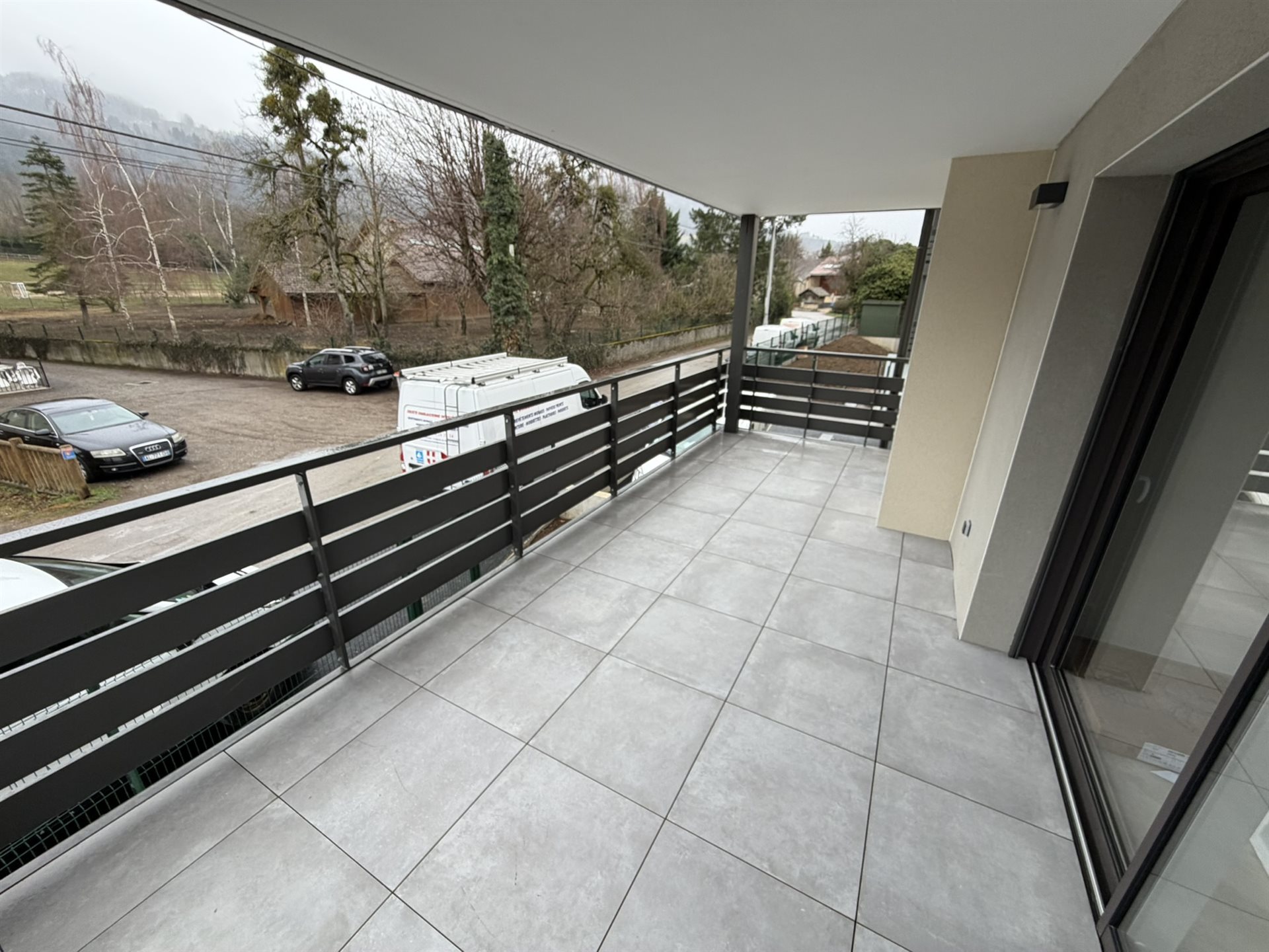 Appartement à louer, 77m², Brenthonne