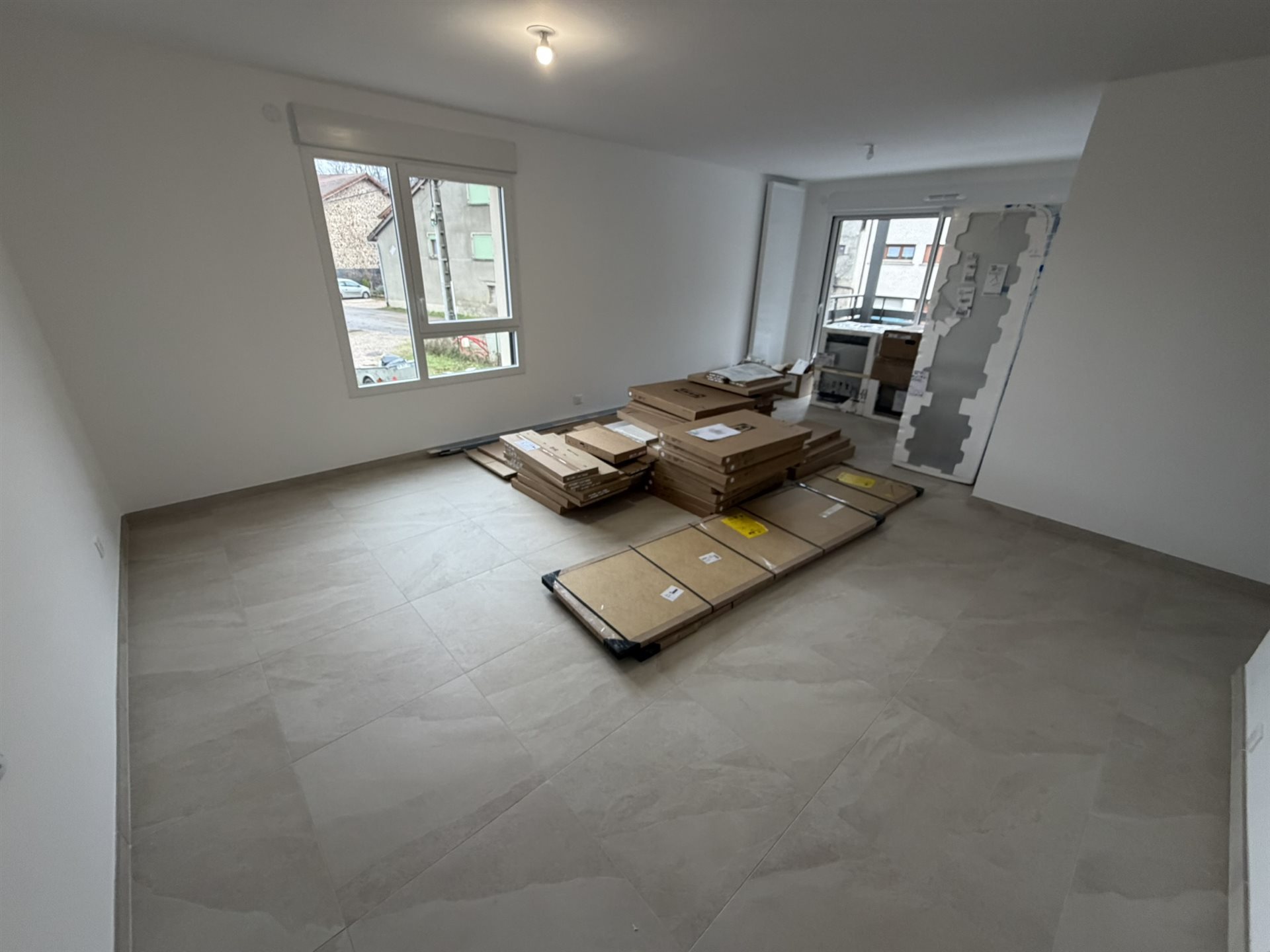 Appartement à louer, 77m², Brenthonne