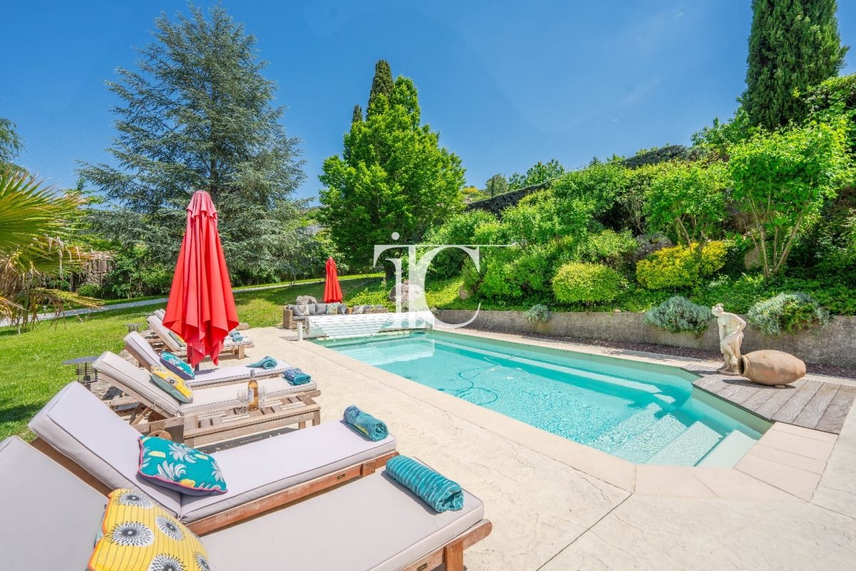 Maison à vendre, 397m², Vogüé