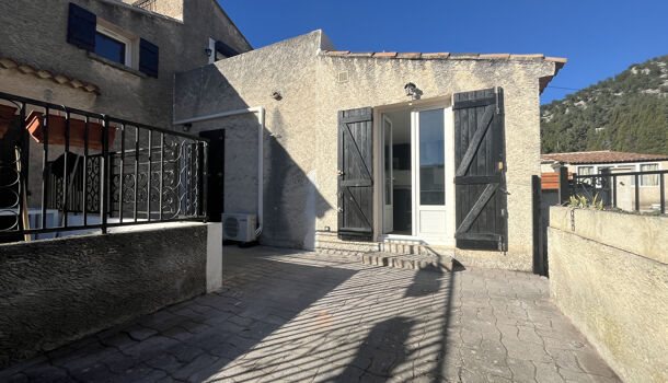 Appartement à louer, 35m², Cuges-les-Pins