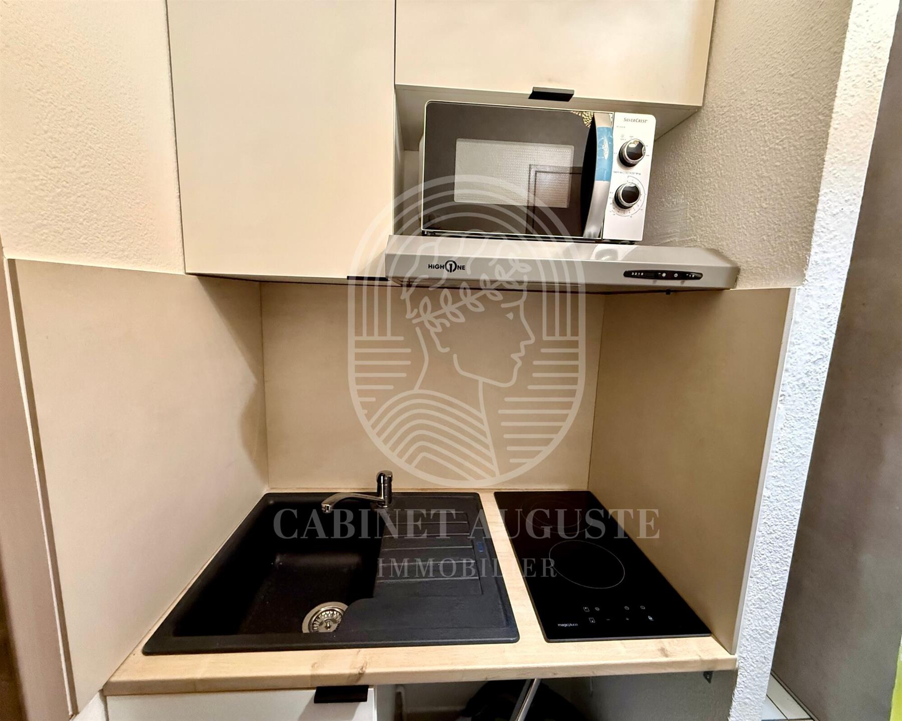 Appartement à louer, 21m², Nîmes