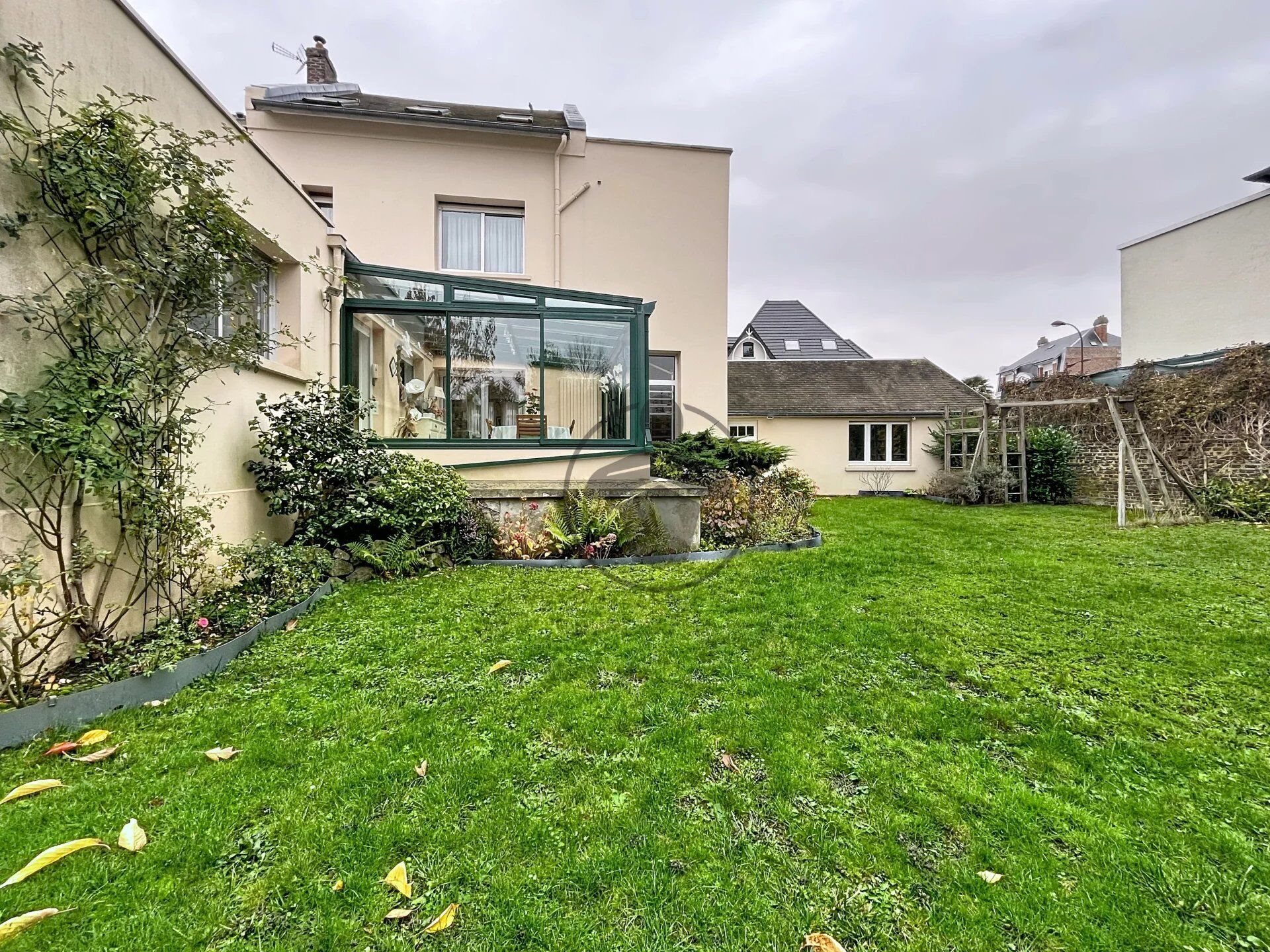 Maison à vendre, 229m², Saint-Quentin