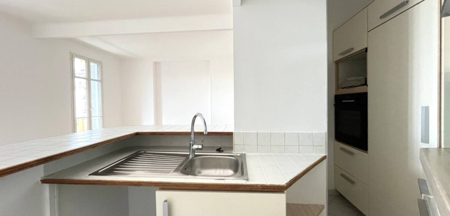 Appartement à louer, 84m², Nice