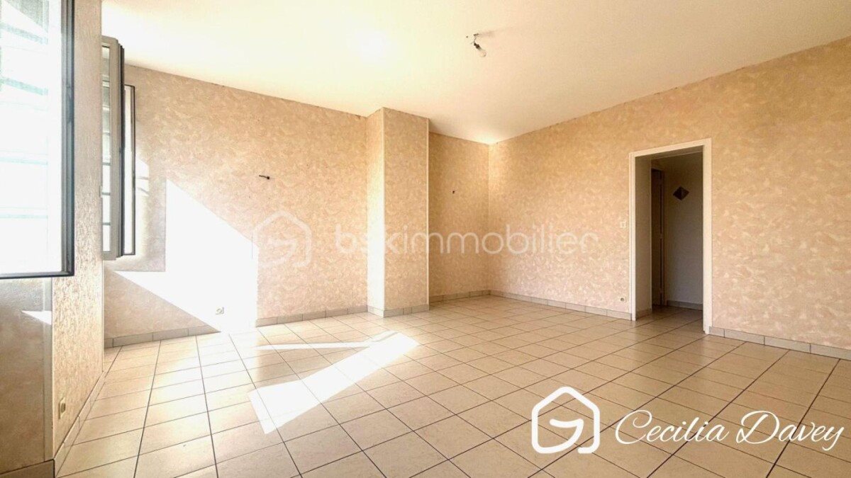 Appartement à vendre, 86m², Villeneuve-sur-Yonne