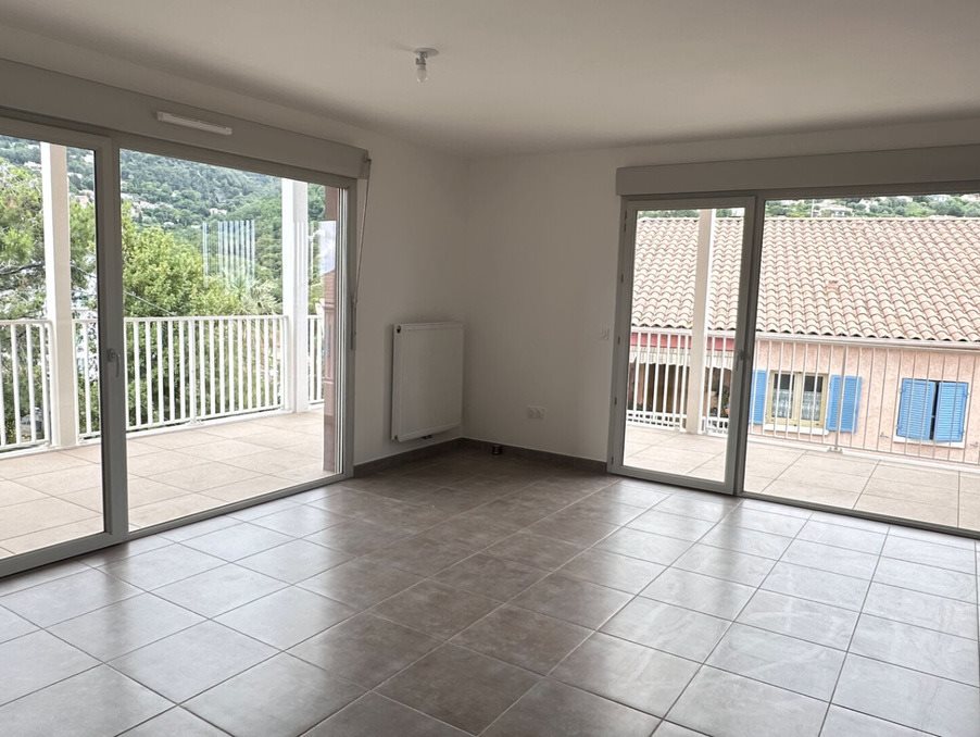 Appartement à louer, 87m², Vence