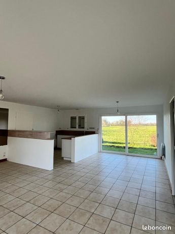 Maison à louer, 92m², Aiffres