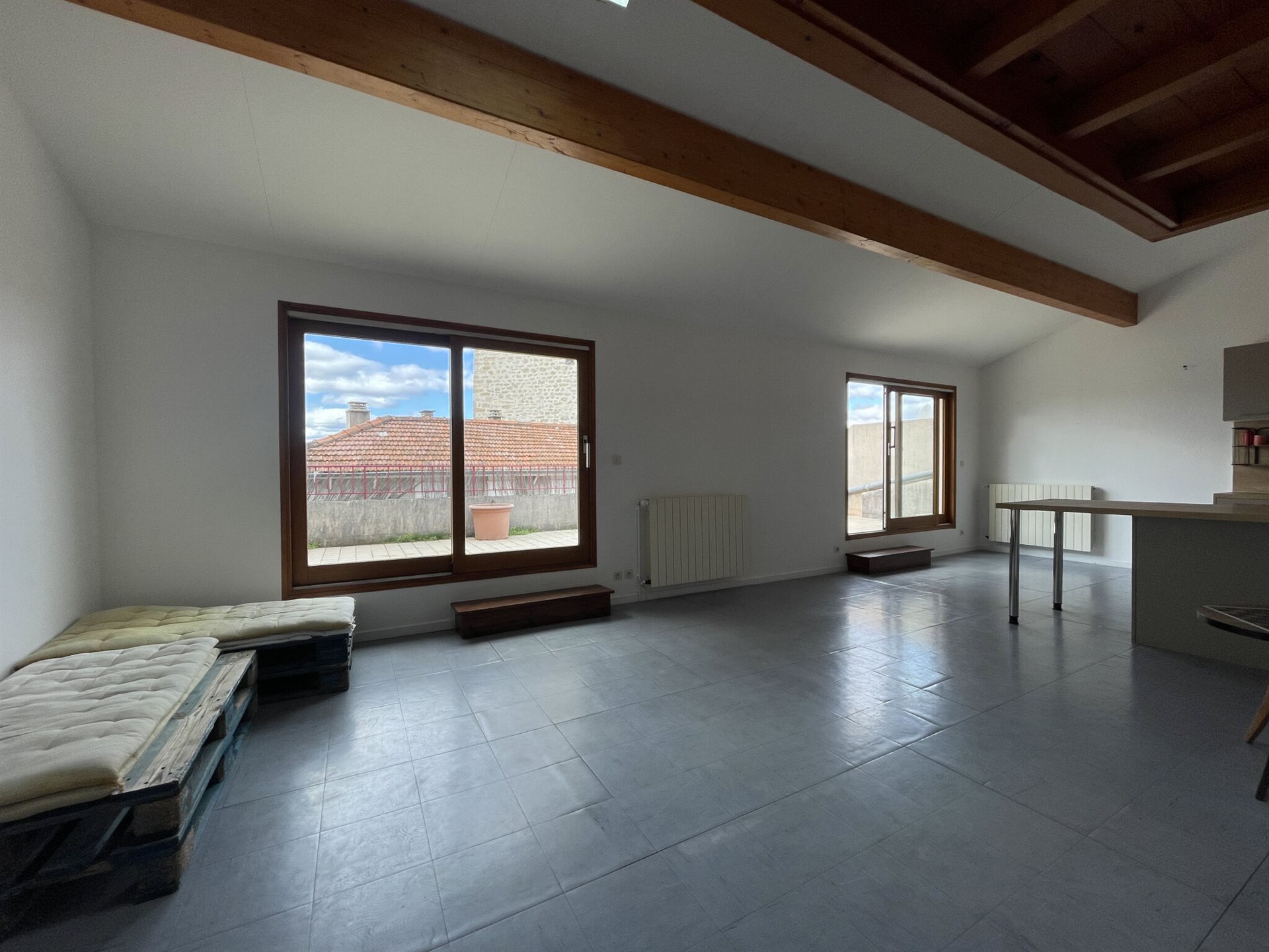 Appartement à louer, 76m², Aubenas