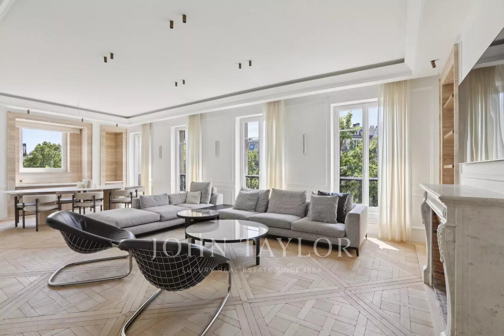 Appartement à louer, 132m², Paris 8ème