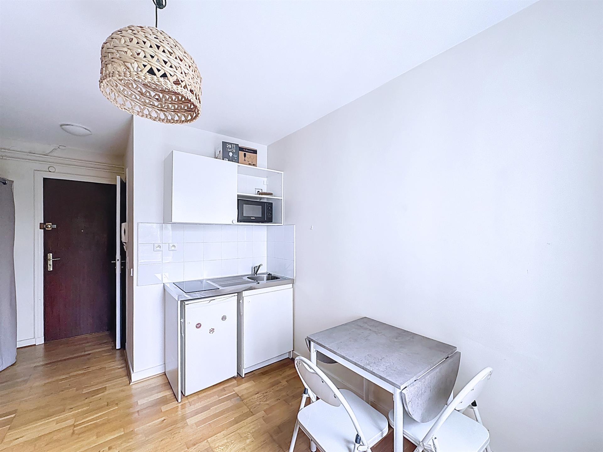 Appartement à louer, 14m², Paris 17ème