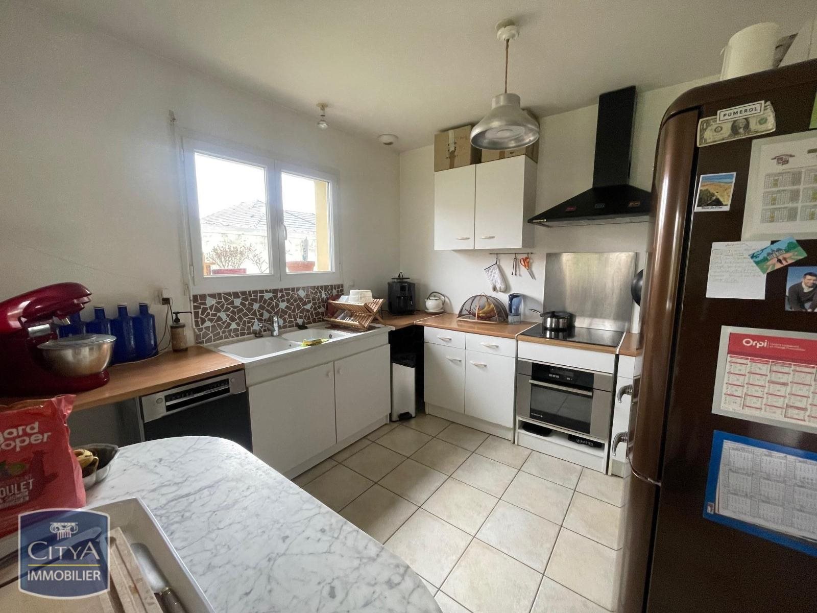 Maison à louer, 107m², Gelos