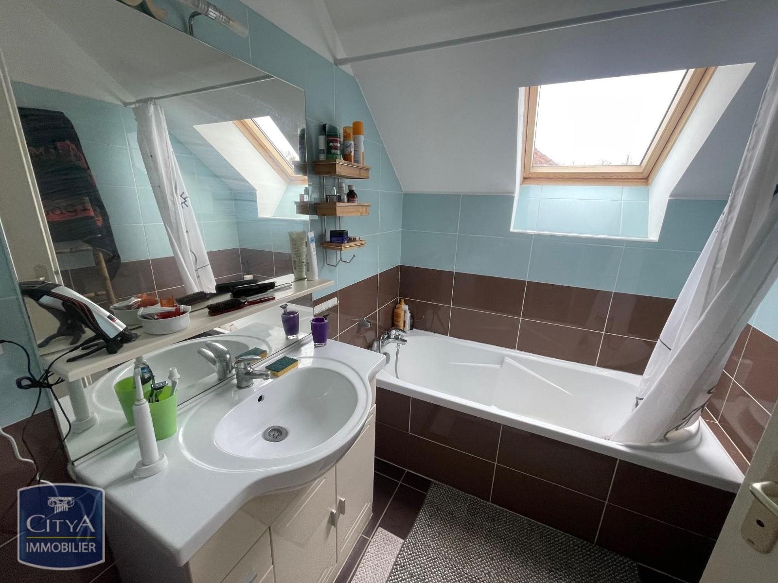 Maison à louer, 107m², Gelos