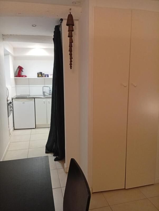 Appartement à louer, 25m², Eyguières