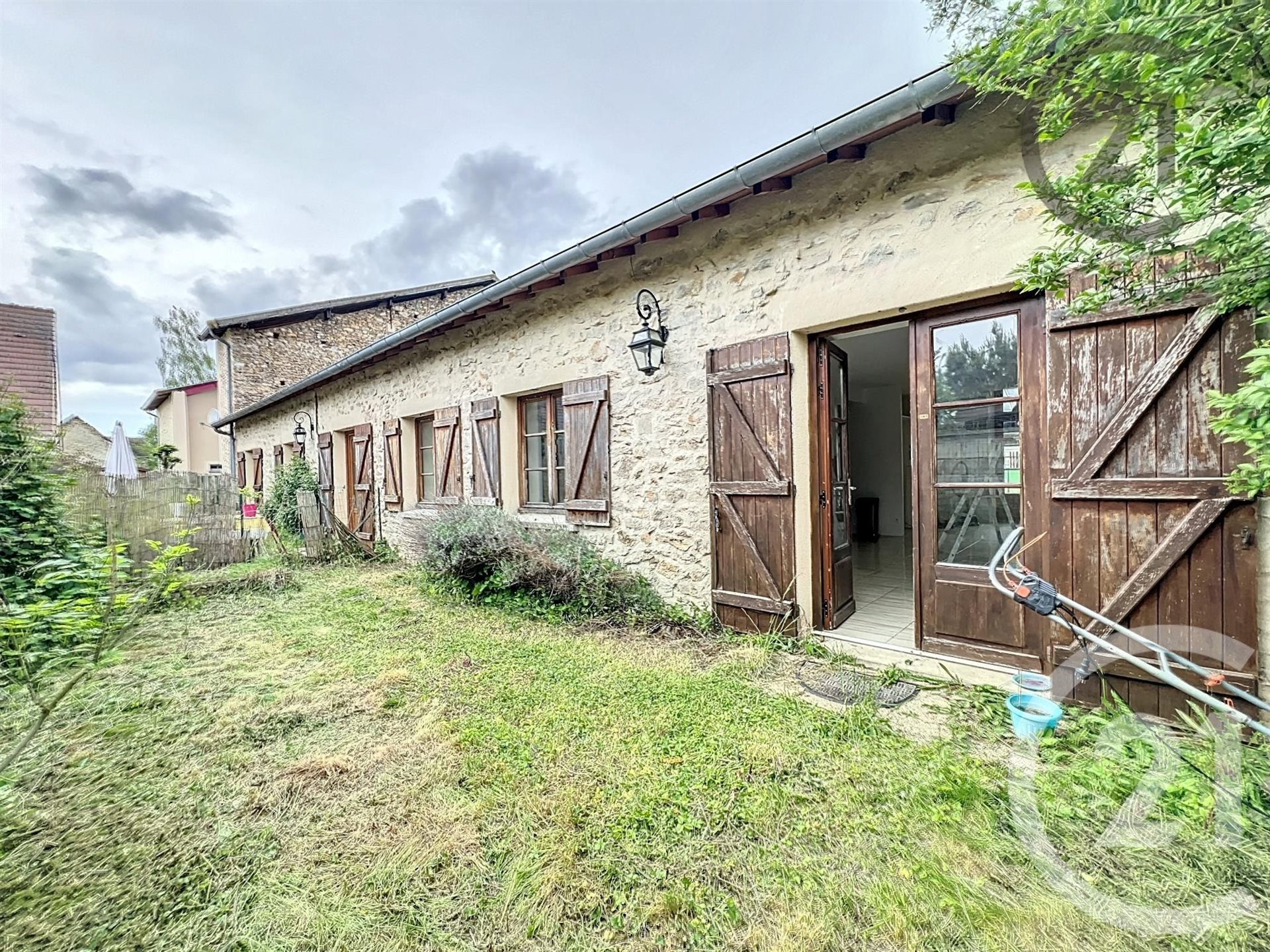 Maison à louer, 86m², Fouju