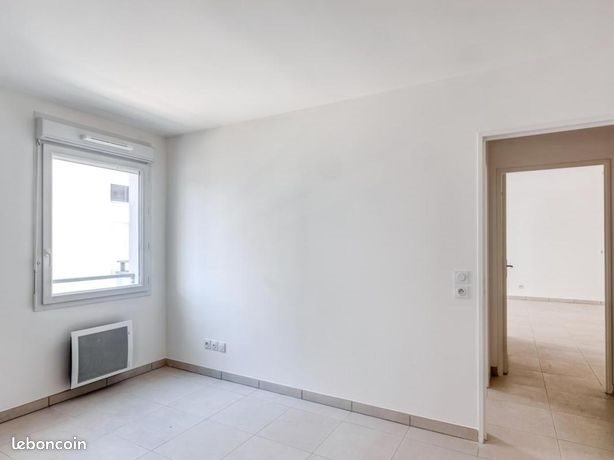 Appartement à louer, 81m², Roquevaire