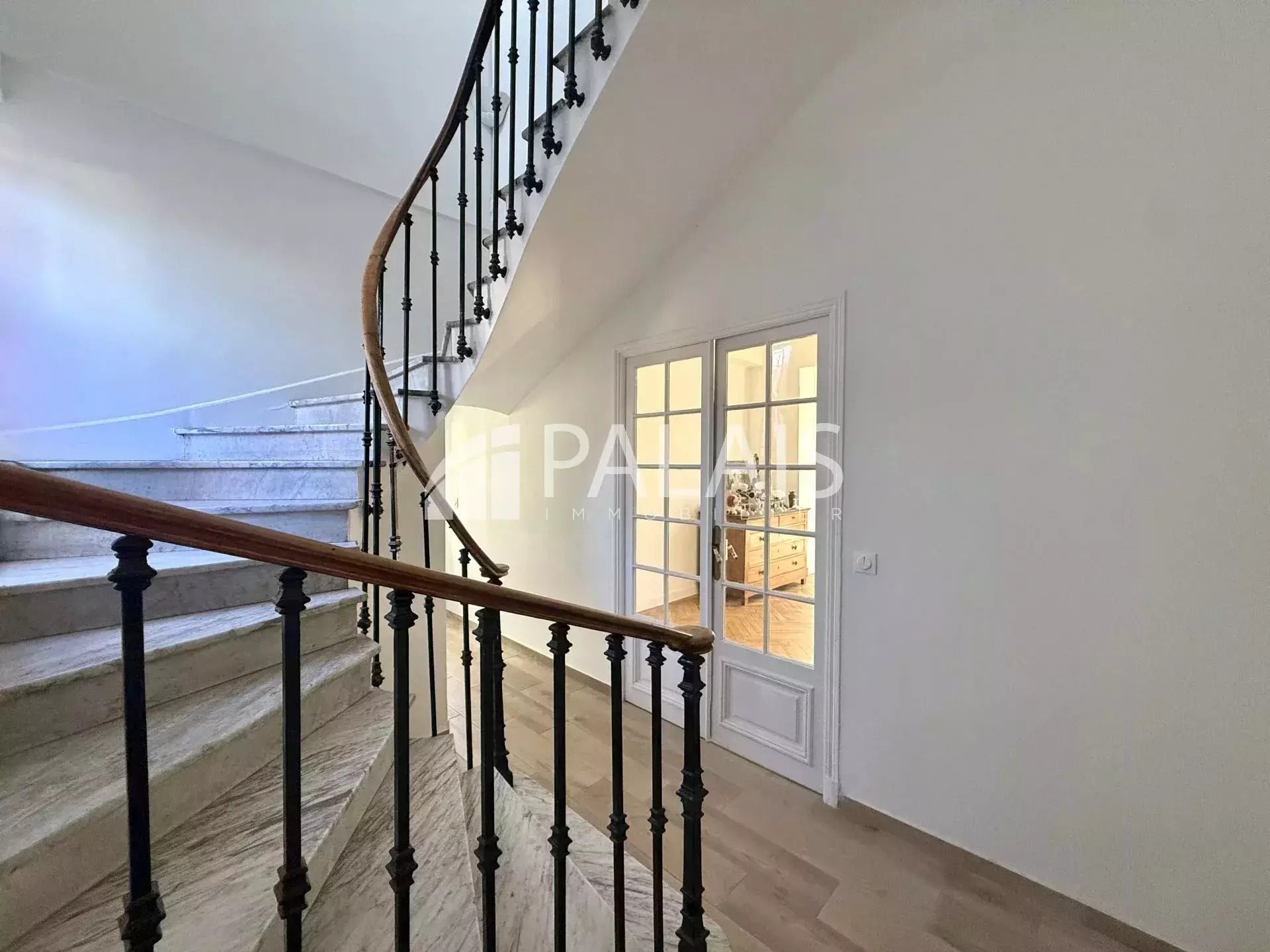 Appartement à louer, 120m², Nice