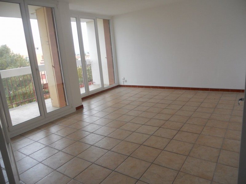 Appartement à louer, 61m², Marignane