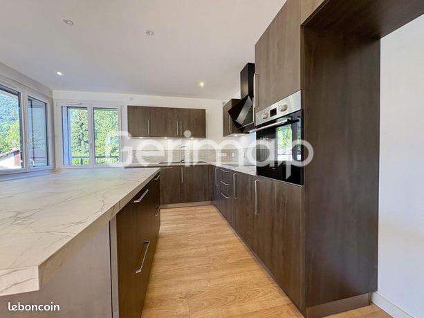 Appartement à louer, 97m², Sévrier