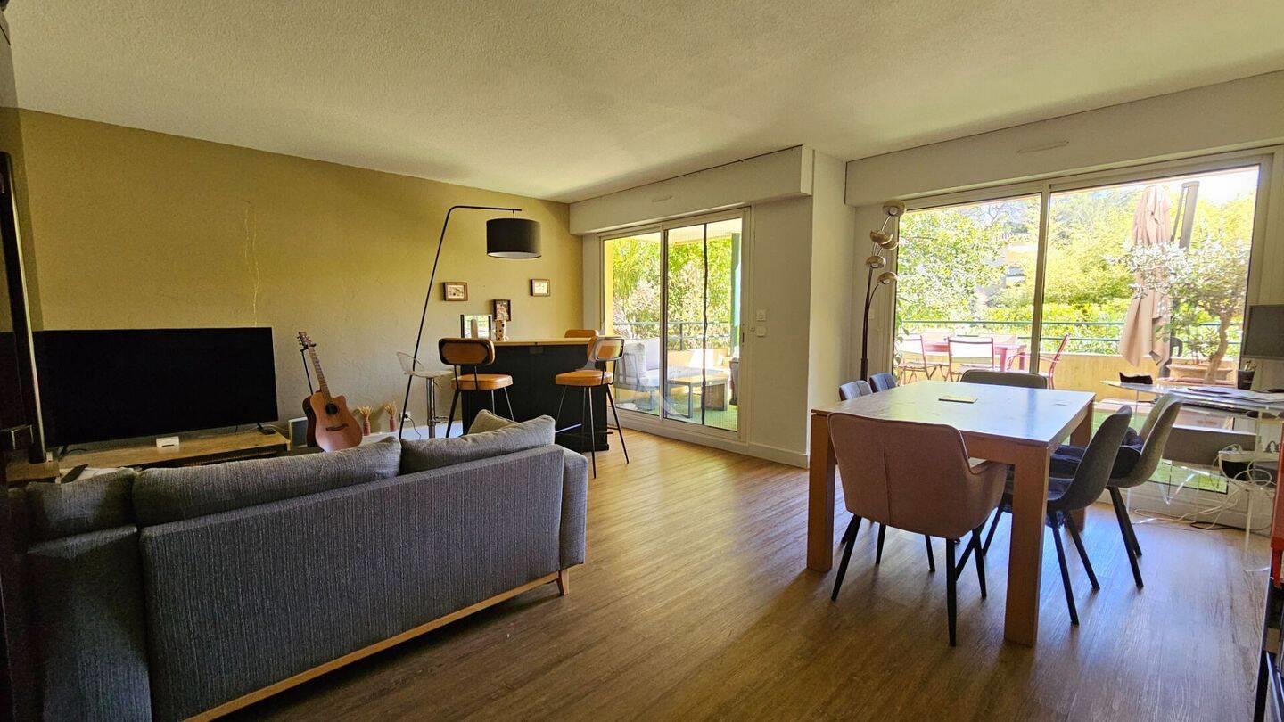 Appartement à vendre, 77m², Nîmes