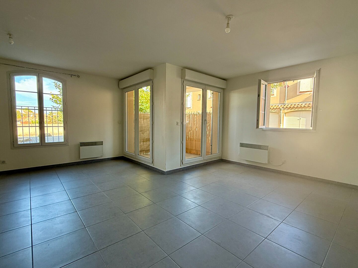 Appartement à louer, 67m², La Roque-d'Anthéron