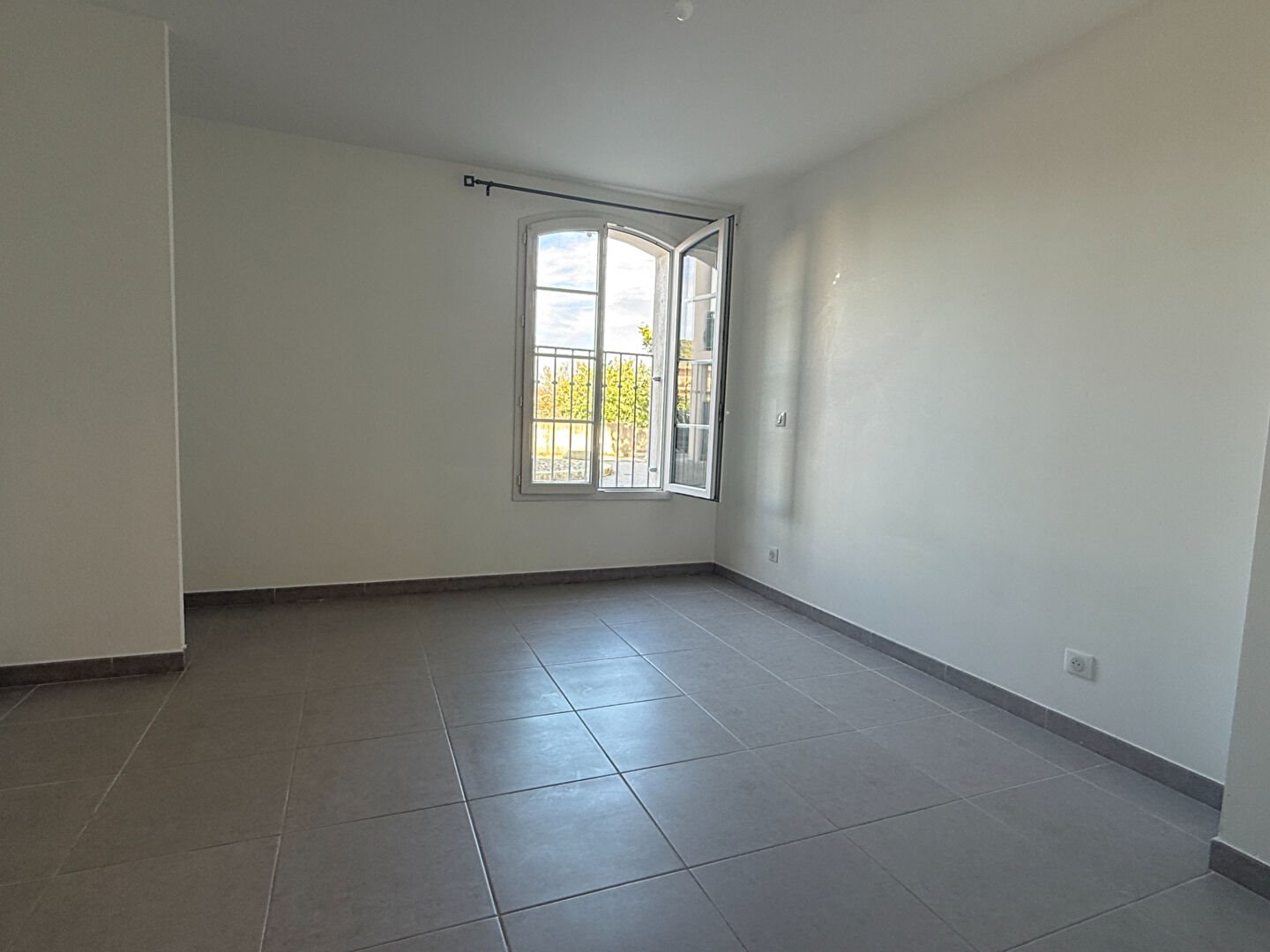 Appartement à louer, 67m², La Roque-d'Anthéron