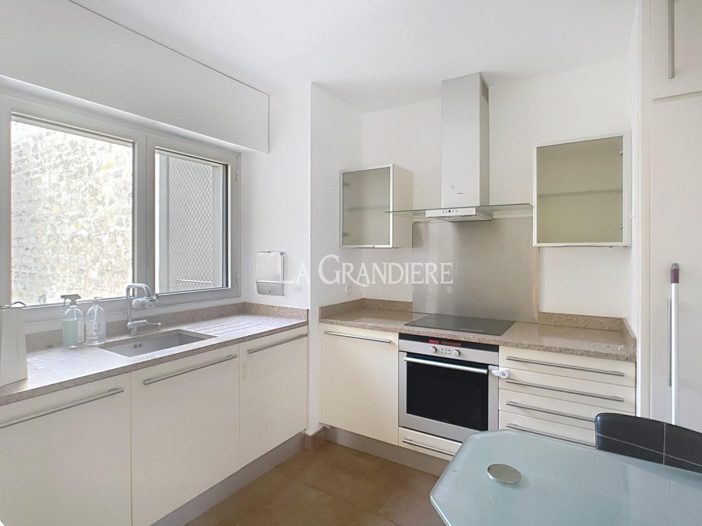 Appartement à louer, 78m², Paris 16ème