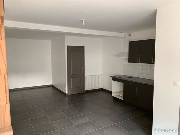Appartement à louer, 61m², Haspres
