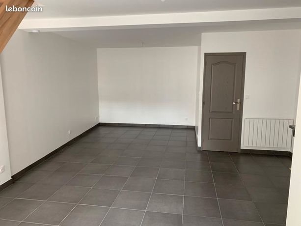 Appartement à louer, 61m², Haspres