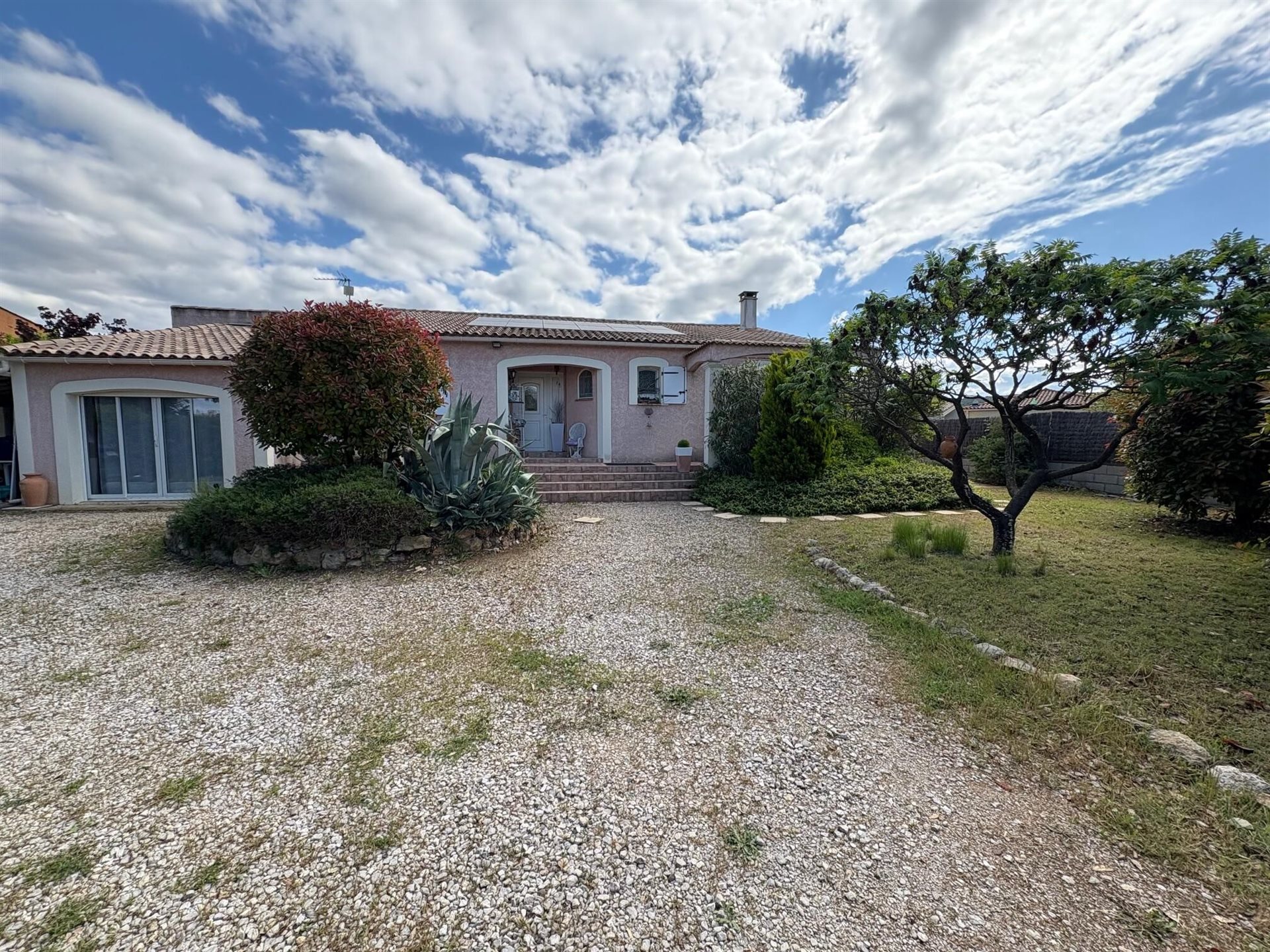 Maison à vendre, 150m², Plaissan