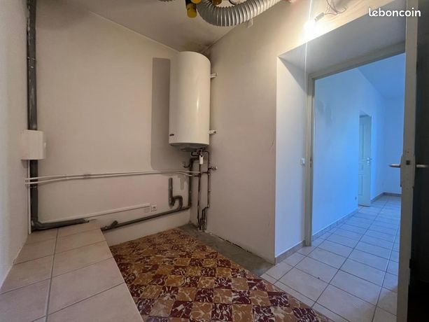 Appartement à louer, 96m², Saint-Martin-de-Londres