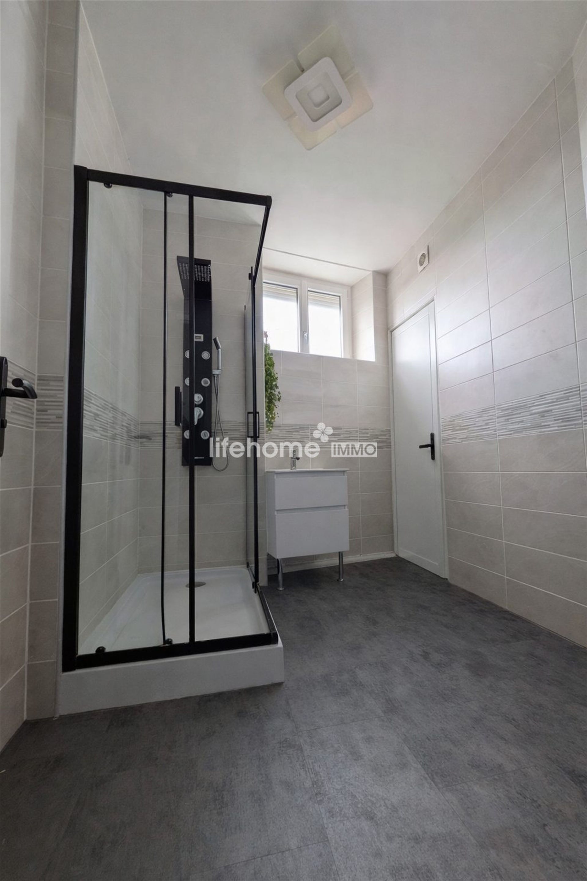 Appartement à vendre, 77m², Sedan