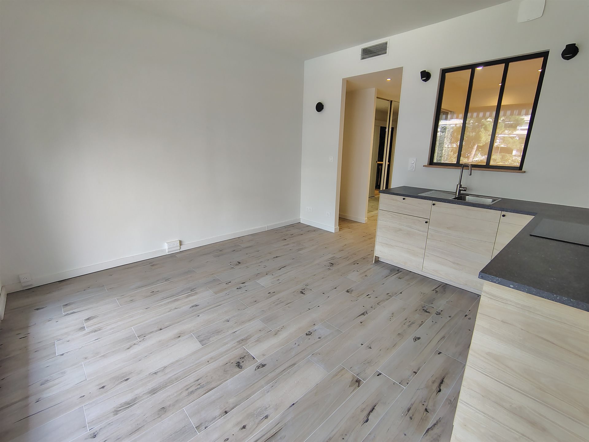 Appartement à louer, 35m², Marseille 8ème