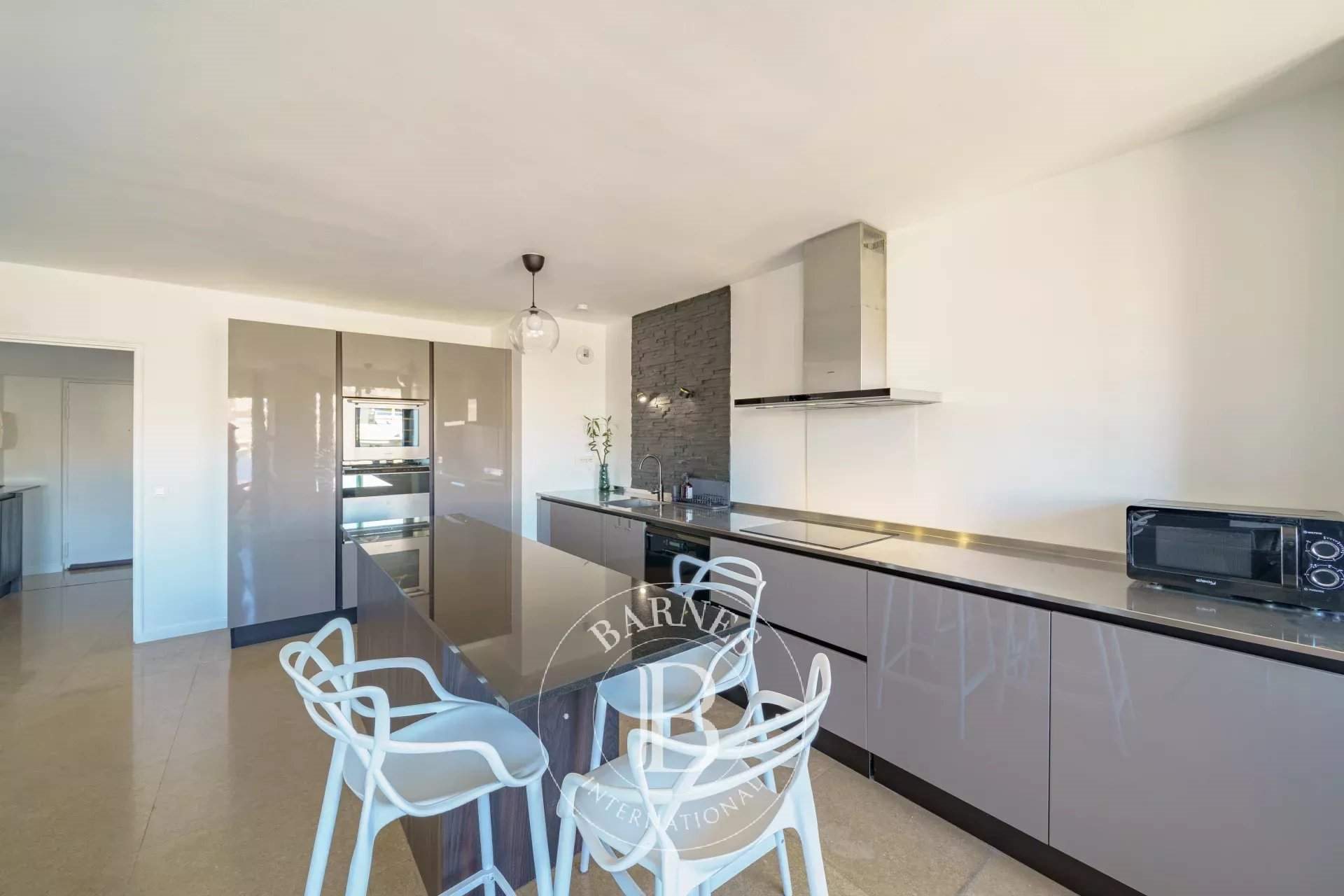 Appartement à louer, 91m², Marseille 8ème