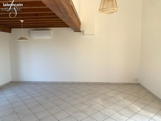 Appartement à louer, 97m², Péronnas