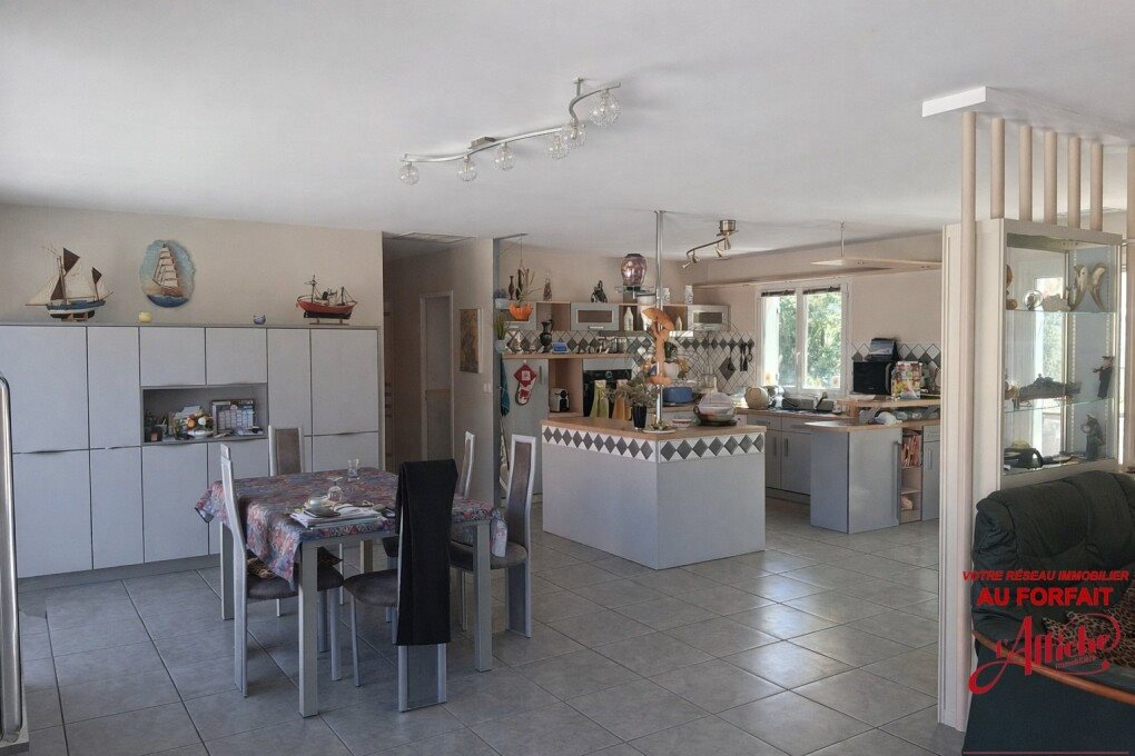 Maison à vendre, 178m², Sigean