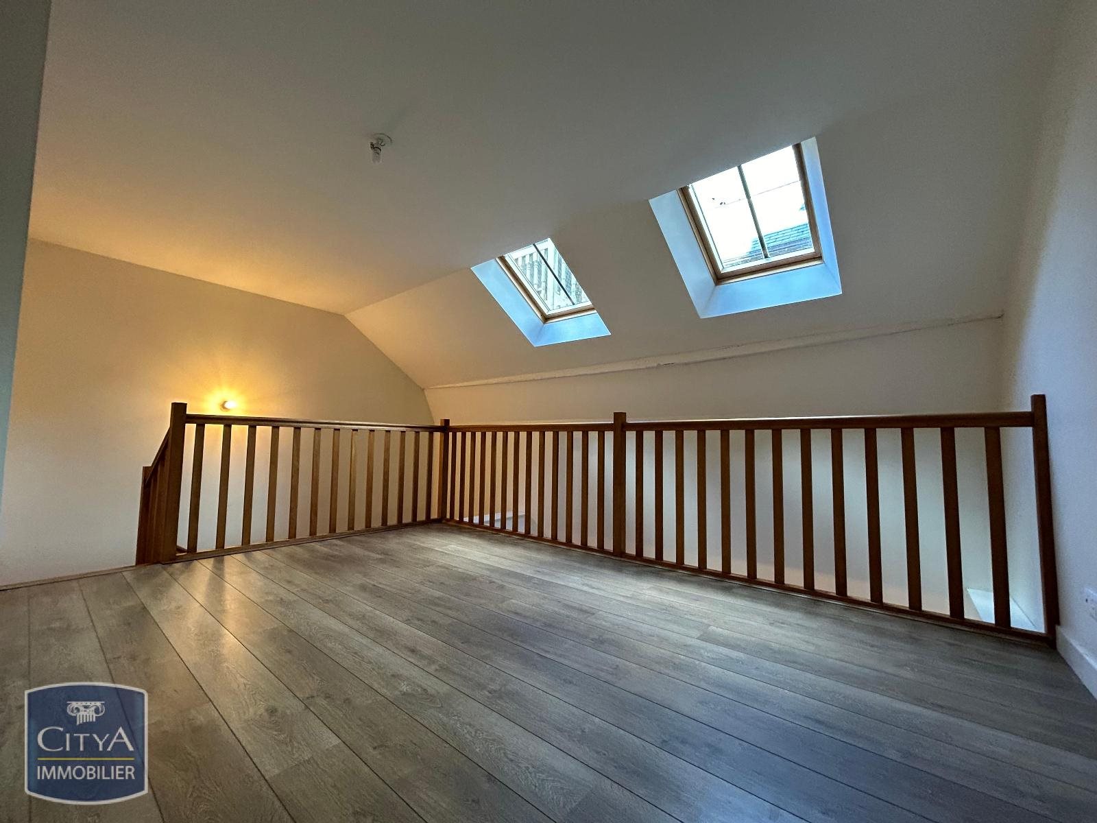 Appartement à louer, 79m², Sedan