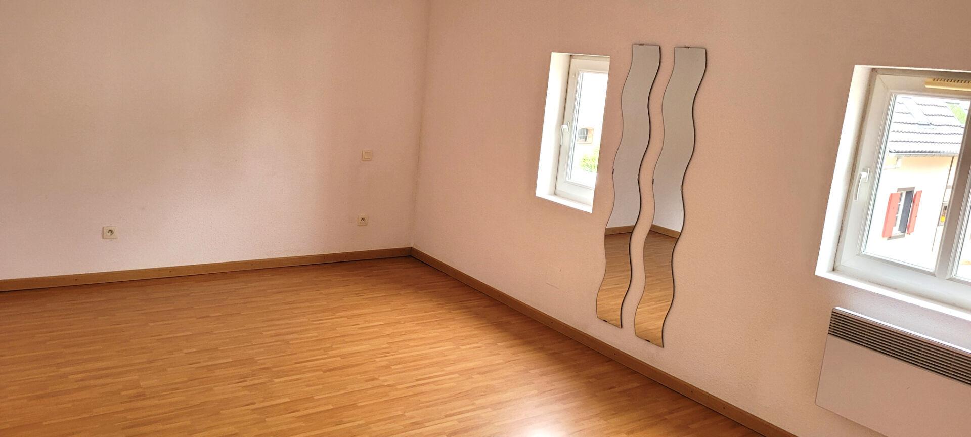 Appartement à louer, 87m², Kertzfeld