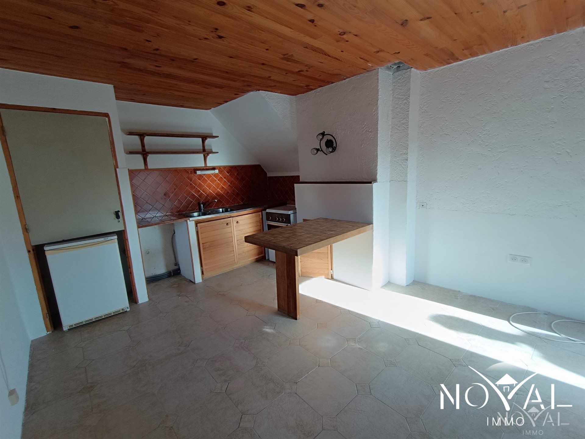 Appartement à louer, 42m², Peyroules