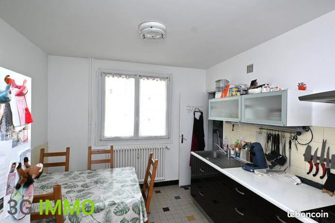 Appartement à vendre, 61m², Saint-Etienne