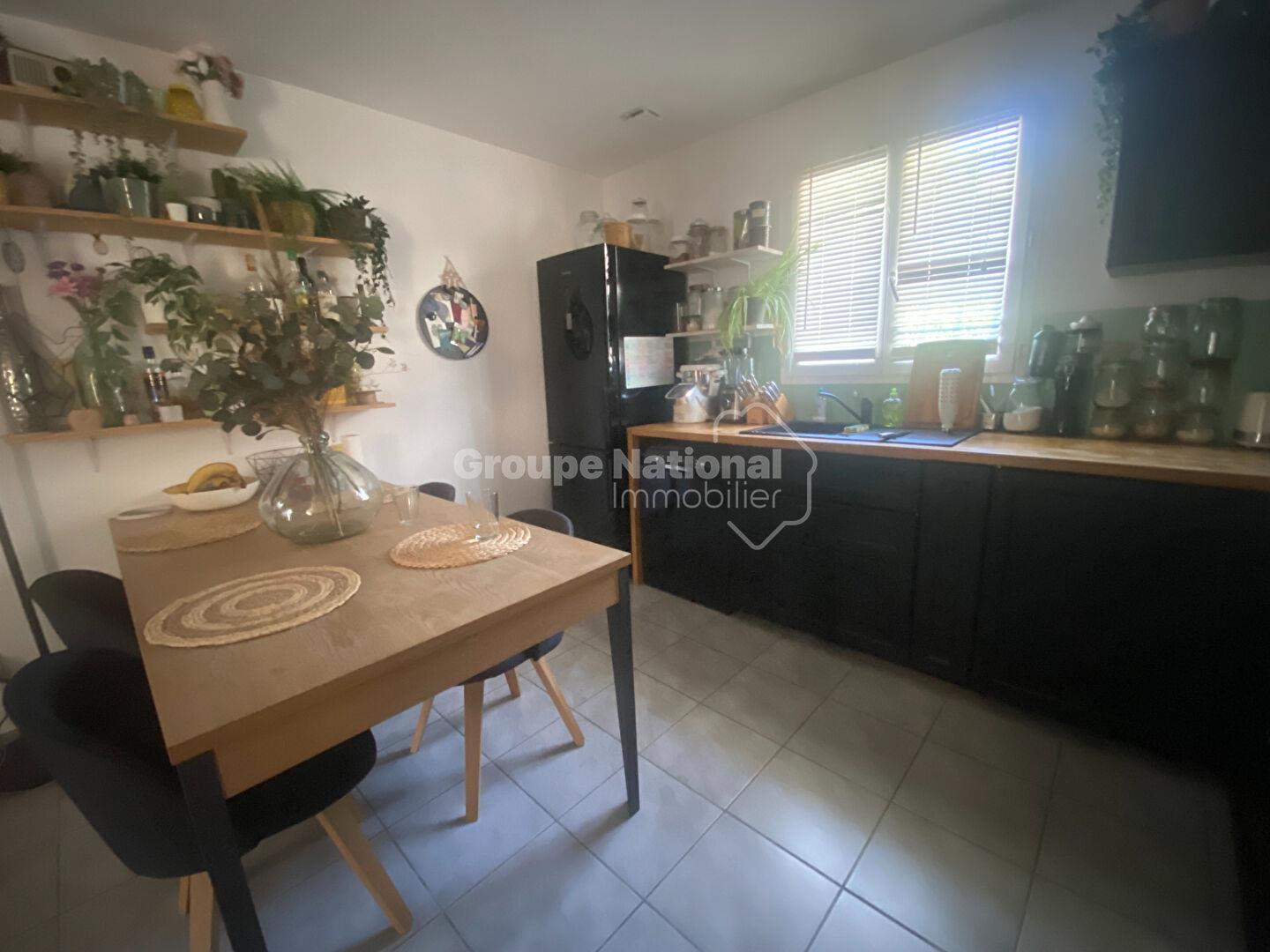 Maison à louer, 84m², Nîmes