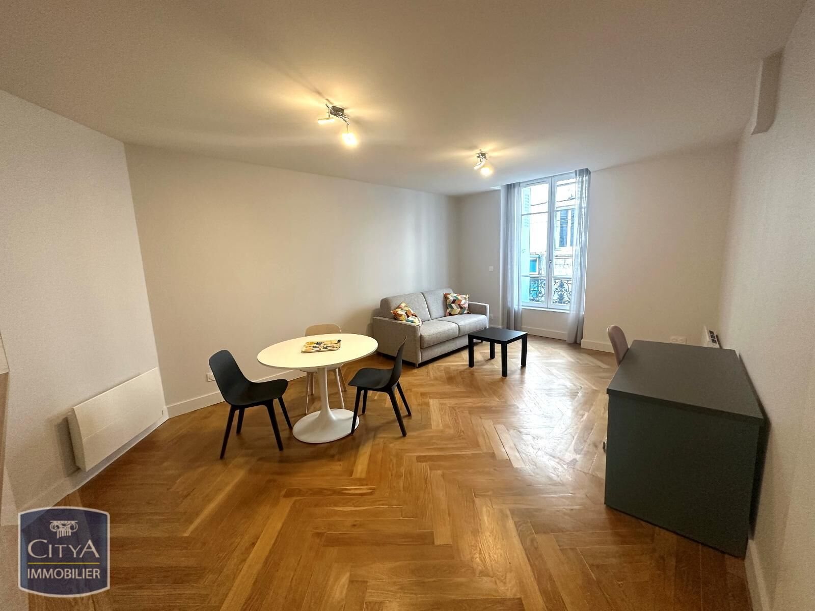 Appartement à louer, 33m², Saint-Etienne