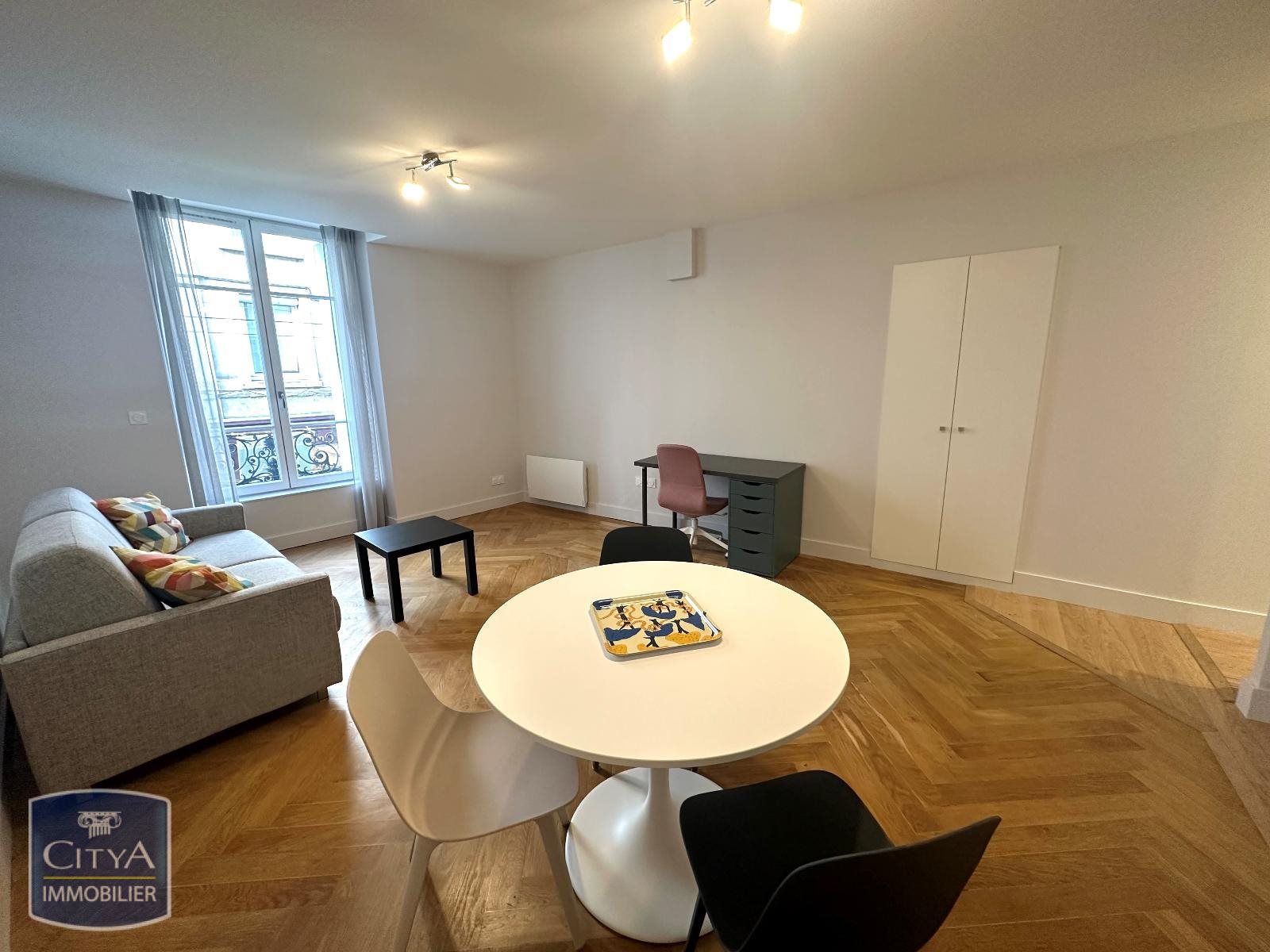 Appartement à louer, 33m², Saint-Etienne