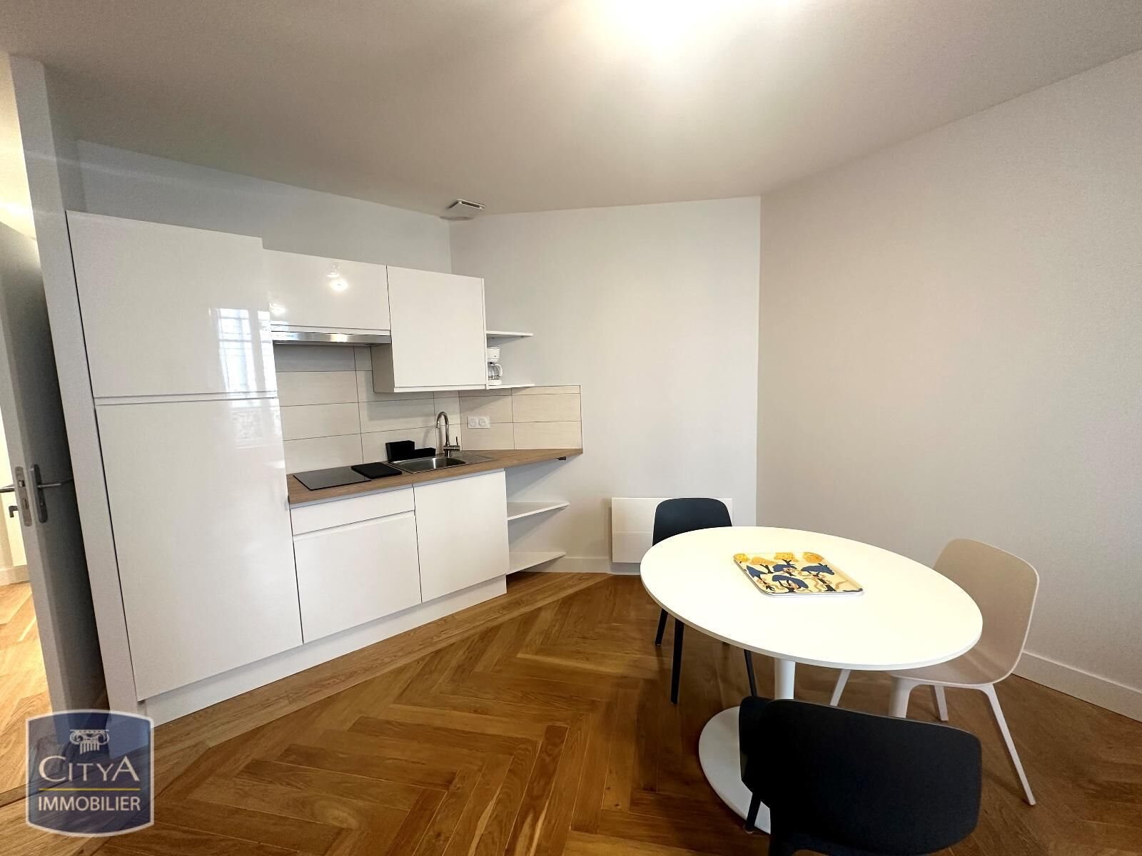 Appartement à louer, 33m², Saint-Etienne