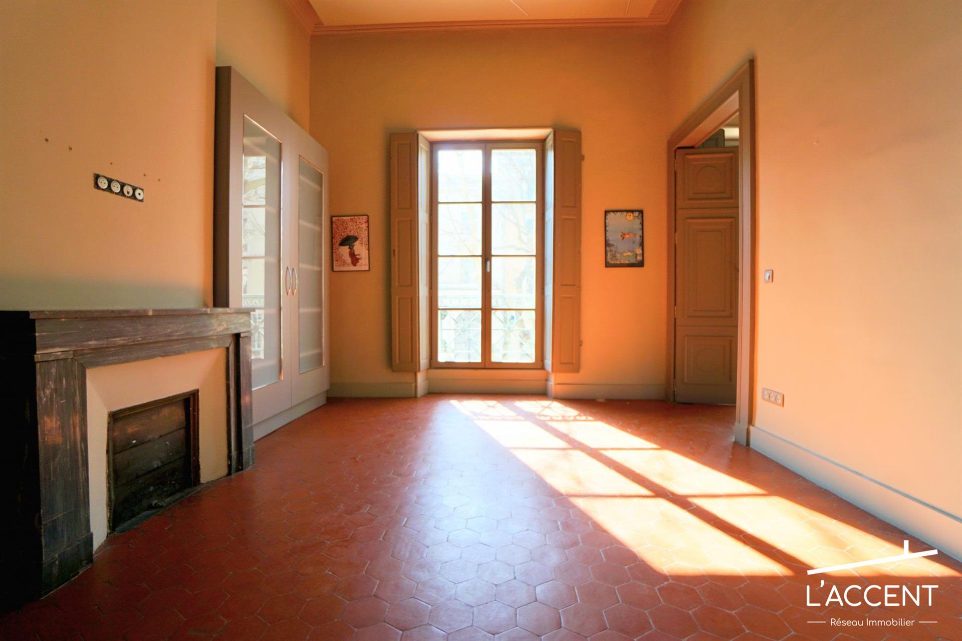 Appartement à vendre, 135m², Nîmes