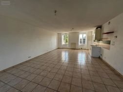 Appartement à louer, 74m², Biarne