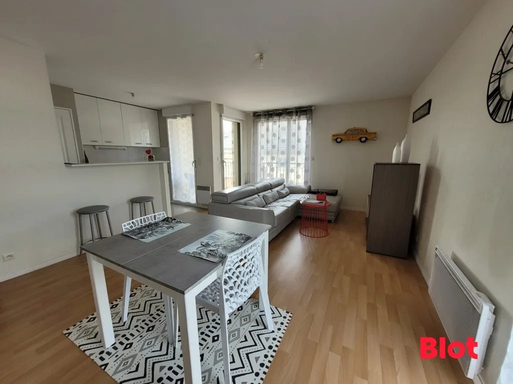 Appartement à louer, 65m², La Mézière
