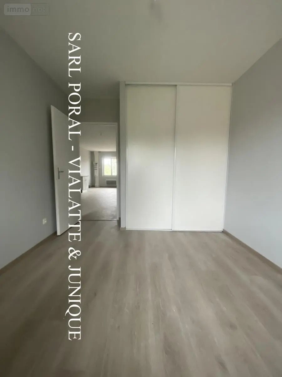 Appartement à louer, 51m², Priay