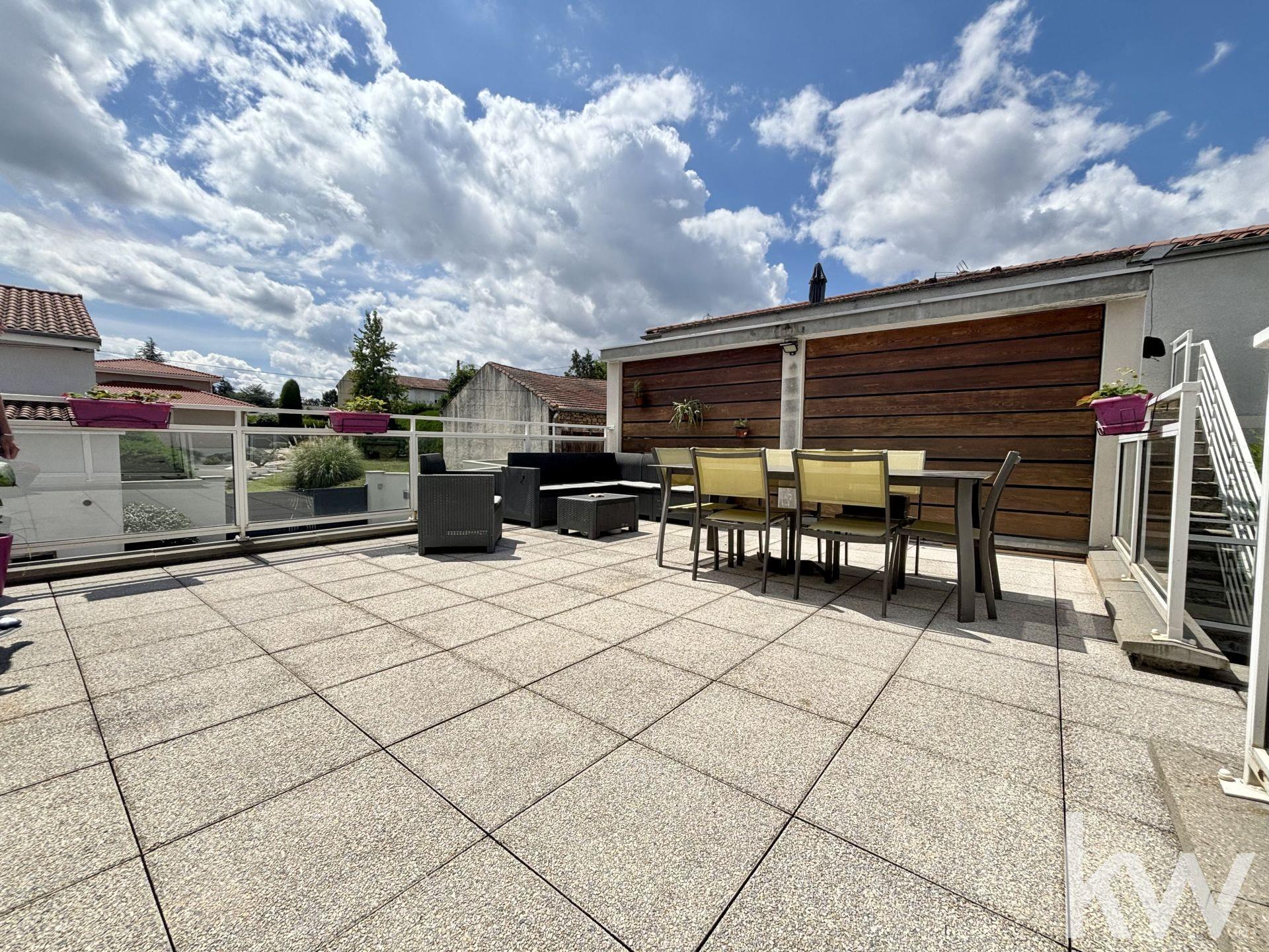 Appartement à vendre, 76m², Saint-Genest-Lerpt