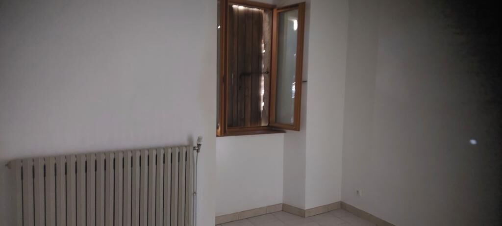 Appartement à louer, 80m², Joyeuse