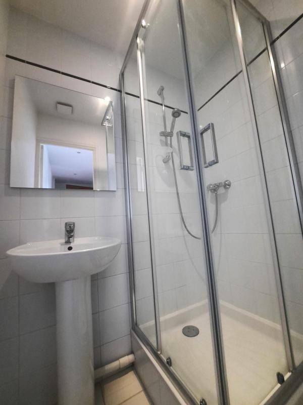 Appartement à louer, 24m², Paris 20ème