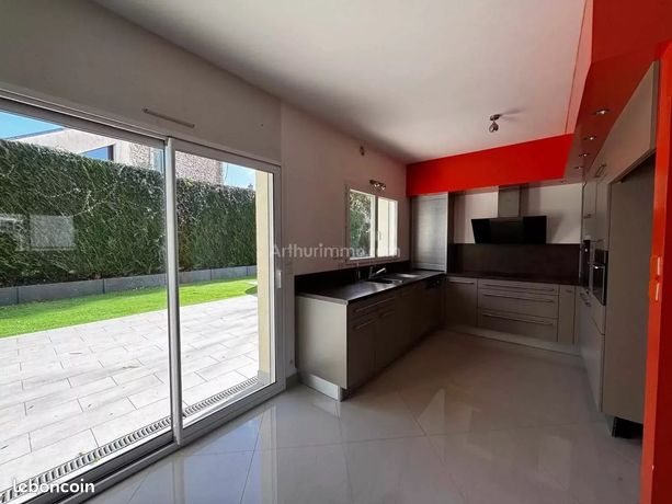 Maison à louer, 87m², Le Bono